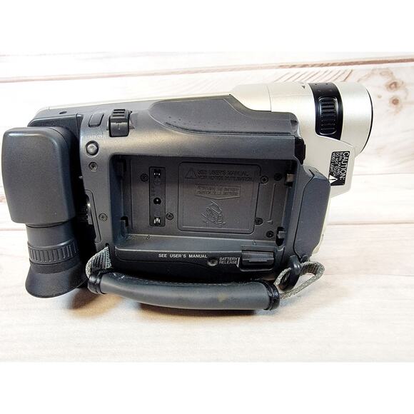 JVC Mini DV Digital CyberCam Camcorder Model GR-DVA1U W/Charger & Remote TESTED - Picture 9 of 16